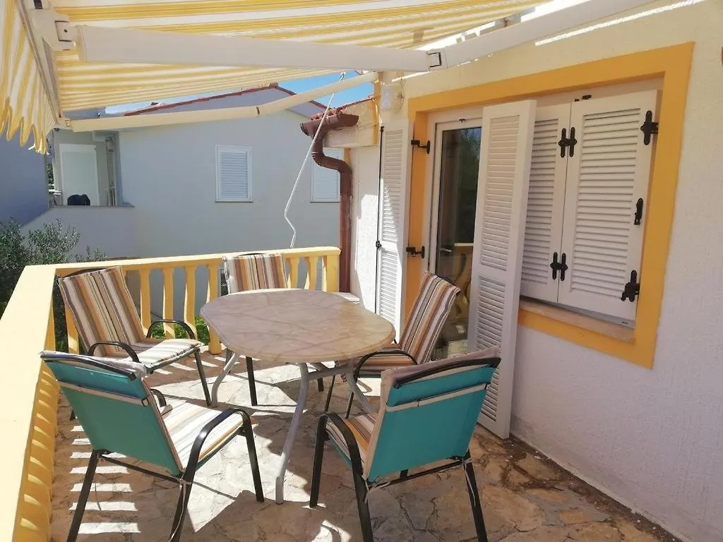 Apartment In Vir