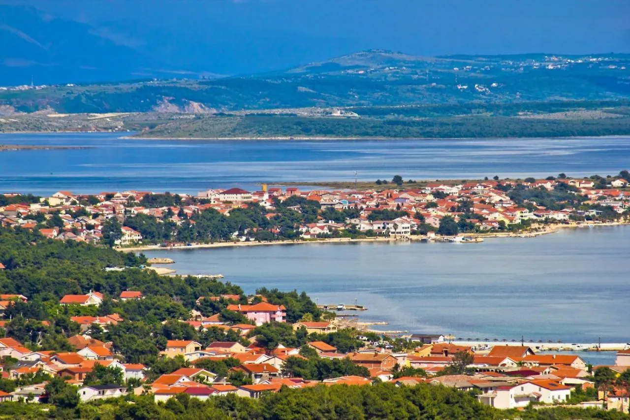 Apartment In Vir Croatia