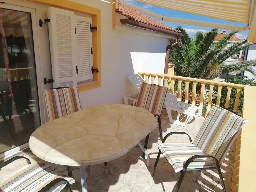 Apartment In Vir